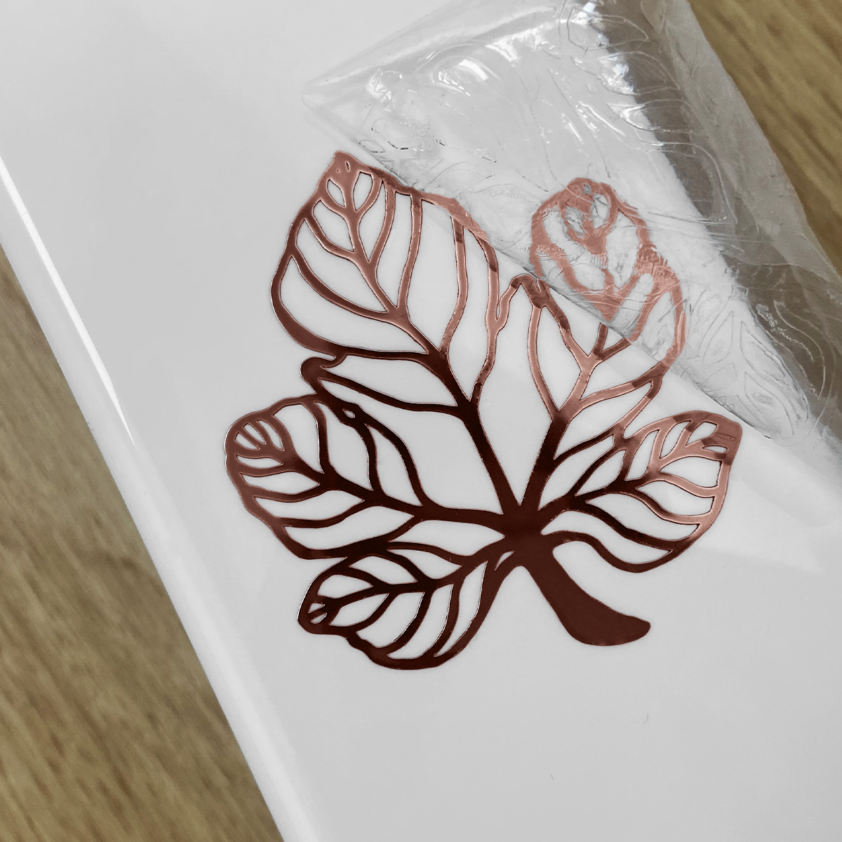 Factory Outlet Custom Perfume Gold Metallic 3D Transfer Printing Foil Transfer Metal Waterproof Label Sticker for Packaging