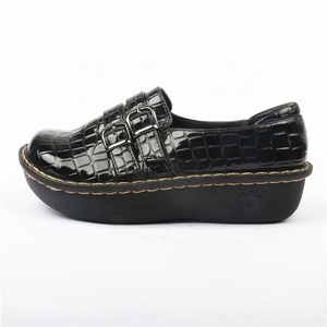 <span class=keywords><strong>Scarpe</strong></span> da infermiera alla moda migliori zoccoli comodi da <span class=keywords><strong>donna</strong></span> e zoccoli piatti da lavoro mary jane - Product Image 2