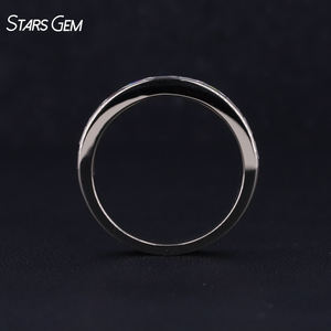 Anillo de Boda de Oro Sólido de 9K con Incrustaciones de Moissanita Corte Cojín, Chapado en Rodio, Clásico y Personalizado de StarsGem Fine Jewelry - Product Image 4