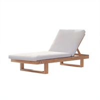 Modernes Massivholz-Outdoor-Teakholz-Sofabett mit Kissen für Terrasse, Garten, Strand, Hotel & Innenhof Sonnenbad-Lounge