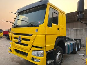 Camion tracteur d'occasion Sinotruk Euro2 Diesel 6X4 à direction à gauche HOWO 10 roues avec capacité de charge de 21-30T 371 ch - Product Image 4