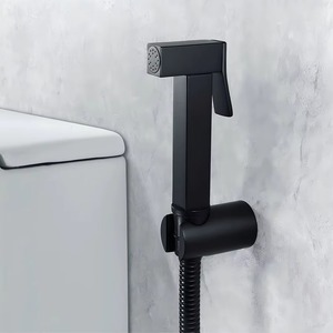 Современный черный латунный хромированный распылитель для биде - Product Image 1