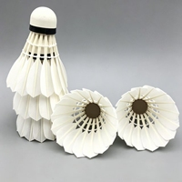 Volant de badminton professionnel hybride de tournoi de qualité supérieure, plumes de canard de classe A, tête en liège sandwich, 2 couches, OEM, vente en gros en vrac