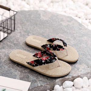 Ciabatte da spiaggia piatte impermeabili con cinturino floreale con testa rotonda di alta qualità sandali da <span class=keywords><strong>donna</strong></span> <span class=keywords><strong>infradito</strong></span> da <span class=keywords><strong>donna</strong></span> - Product Image 3