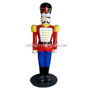 Grande 240cm decorazione <span class=keywords><strong>di</strong></span> natale all'aperto in fibra <span class=keywords><strong>di</strong></span> vetro <span class=keywords><strong>schiaccianoci</strong></span> soldato con materiale in resina pittura tecnica <span class=keywords><strong>a</strong></span> <span class=keywords><strong>forma</strong></span> <span class=keywords><strong>di</strong></span> Display modello - Product Image 1