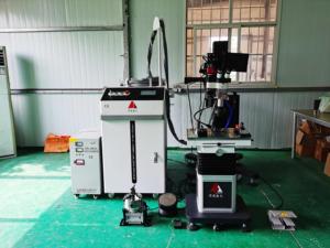 เครื่องเชื่อมเลเซอร์ซ่อมแม่พิมพ์ BMII1500W 3000W สำหรับงานซ่อมจำนวนมาก พร้อมโต๊ะทำงาน 3 มิติ  ใช้เลเซอร์ Raycus Cw Fiber Crane Arm สำหรับแม่พิมพ์ - Product Image 1