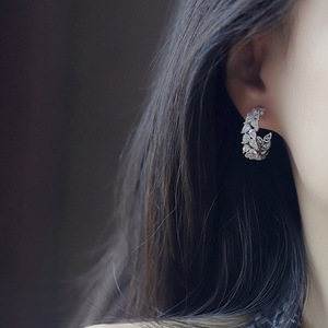 Eleganti Orecchini a Goccia a Forma di Foglia per Donne, Orecchini Pendenti Botanici, Gioielli di Moda per Uso Quotidiano e Feste - Product Image 6