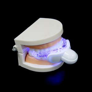 Appareil de Blanchiment Dentaire à Domicile à Lumière LED Violette 395nm, Accélérateur de Lumière LED Violette, Marque Privée - Product Image 6