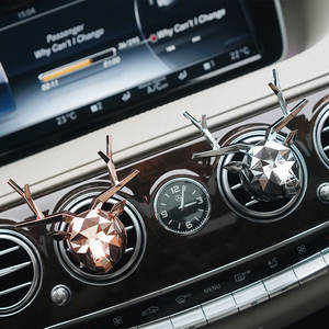 Diffusore di profumo per auto deodoranti per auto a forma di testa di cervo decorazione all'ingrosso in auto porta buoni odori - Product Image 3