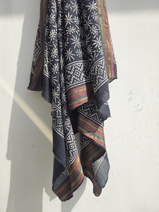 Sarongs, paréos et foulards authentiques faits à la main en bois imprimé, légers et élégants, en coton, pour femmes, vêtements de plage - Product Image 4