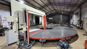 Diameter 6m Carrousel Schuimsnijmachine Met 0-7 Graden Snijhoek - Product Image 2