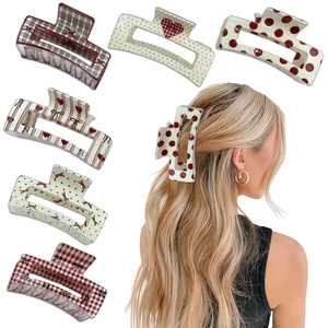 Nueva Pinza de Pelo Acrílica con Estampado de Lunares y Corazones, Estilo Moderno, Pinza Cuadrada con Diseño de Amor Dulce, Pinza de Pelo Tipo Tiburón para Salir - Product Image 1