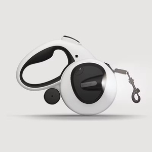 Dẫn ánh sáng lên vật nuôi chạy dẫn dây xích chó có thể thu vào với đèn pin và phân của túi Dispenser - Product Image 2