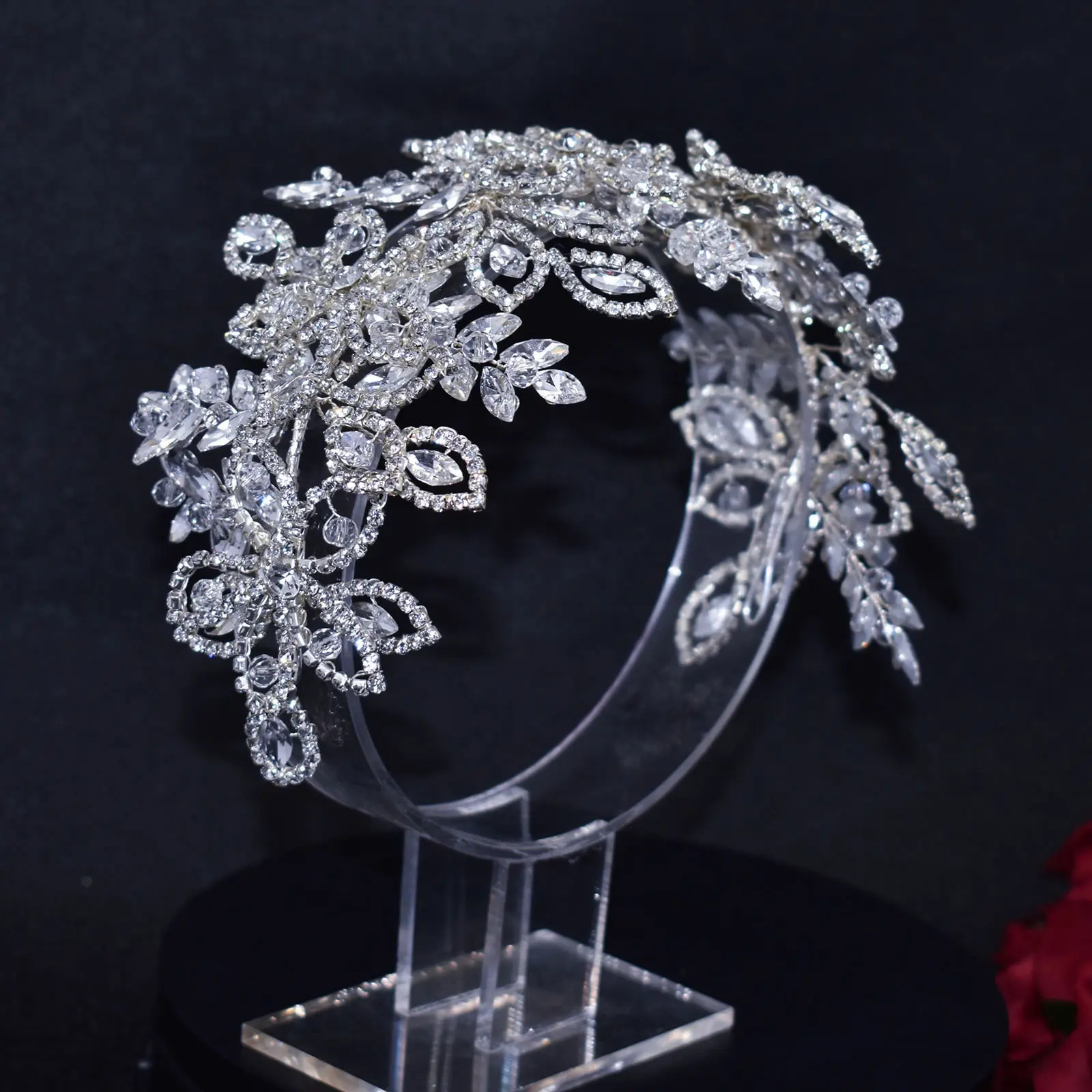 Copricapo da sposa europeo e americano con foglie di strass intrecciate a mano fasce da sposa in cristallo squisito