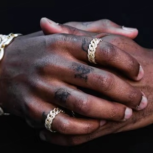 Nouvelle conception Bague en or avec pierres CZ pavées en laiton, bagues cubaines épaisses pour femmes et hommes, vente en gros, accessoires de bijoux hip-hop - Product Image 6