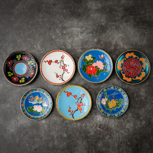 แผ่นรองแก้วชาเคลือบโลหะทรงกลม ยี่ห้อ Cloisonn อุปกรณ์เสริมสำหรับพิธีชงชา สำหรับชุดน้ำชายามบ่าย แผ่นรองกันความร้อน - Product Image 1