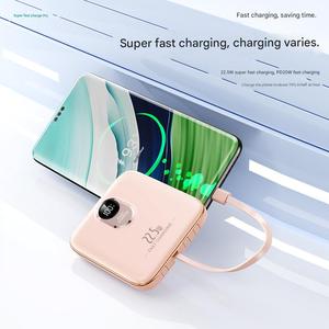 พาวเวอร์แบงค์พกพาขนาดเล็ก 10000mAh ความจุสูง 20W หน้าจอ LED พร้อมสายในตัว 4 เส้น รองรับการปรับแต่งโลโก้ OEM ช่องเสียบ Type-C กำลังไฟ 10W - Product Image 4