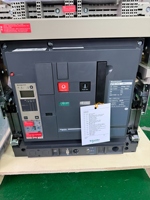 Interruptor Automático MasterPact NW32H1 3200A 3P Micrologic 5.0A NW32H1
