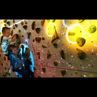 Jeu interactif 3D de projection de mur d'escalade pour enfants Machine pour enfants Parc interactif d'escalade Expérience d'escalade