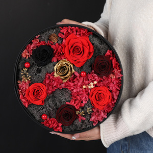 Rose Eterne Conservate in Scatola Quadrata - Fiori Realistici a Lunga Durata (3-5 Anni) per Regali di San Valentino, Festa della Mamma, Laurea - Product Image 1