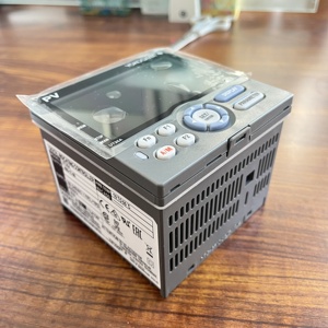 Controlador de Temperatura Digital Yokogawa UT35A-000-11-00/LP UT35A-000-10-00/LP Original en Stock con Indicador y Alarmas UT35A-000-11- - Product Image 3