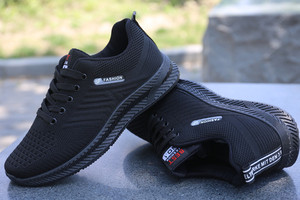 Nouvelles chaussures tendance d'été avec surface en maille respirante. Chaussures de sport décontractées pour hommes. Chaussures de course pour hommes, chaussures en toile tendance. - Product Image 2