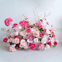 Roze zijden moderne realistische handgemaakte gemengde rozen bruidsbloemenarrangement wanddecoratie - bloemenachtergrond voor KT-bord evenement