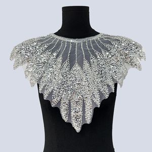 Appliques brodées en <span class=keywords><strong>maille</strong></span> résistante avec sequins et perles pour la poitrine, pour robes de mariée et tenues de spectacle féminines, en dentelle - Product Image 3