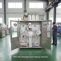 Machine manuelle pour l'emballage de capsules de gel liquide, de perles et de dosettes en film PVA hydrosoluble pour détergent liquide et en poudre