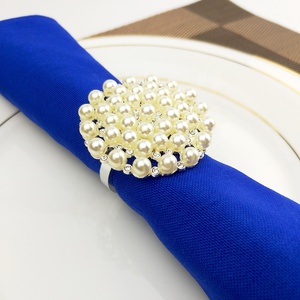 Nouvelle conception d'anneau de serviette orné de perles et de strass - Product Image 2