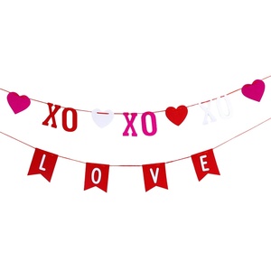 Guirnalda Decorativa Hecha a Mano para el Día de San Valentín, Ecológica, de Papel y Fieltro, con Forma Rectangular, Estampado Animal, Estilo Adorable - Product Image 1