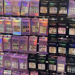 Faux ongles français en <span class=keywords><strong>diamant</strong></span> pour femmes et filles, carrés moyens, motifs floraux 3D, à presser, faux ongles carrés en forme de bec de canard avec boîte - Product Image 6