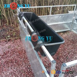 Mangeoire <span class=keywords><strong>à</strong></span> chevaux en plastique <span class=keywords><strong>à</strong></span> accrocher, abreuvoir pour animaux équins - Product Image 5