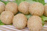 Vente en gros de boules de sésame surgelées Snacks de riz gluant frit croustillant Dessert sucré chinois directement en usine