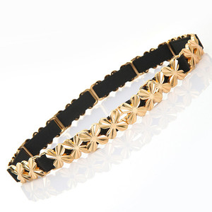 Cintura elastica nera da donna con girovita elastica in metallo dorato - Product Image 1
