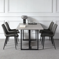 Table à manger carrée de luxe moderne, marque SXT, plateau en pierre de haute qualité, pieds en métal, pour hôtel, bureau, appartement ou salon.