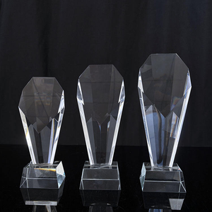 Trofeo premio in vetro con Logo personalizzato fatto a mano - Product Image 1