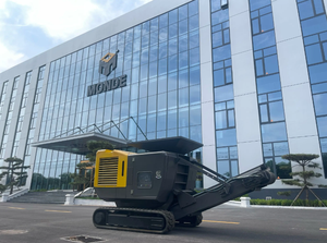 MONDE Nouvelle mini concasseuse à mâchoires <span class=keywords><strong>mobile</strong></span> 35t/h 60t/h Petite machine de concassage de roche à mâchoires à vendre - Product Image 5