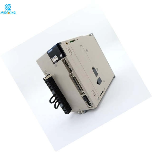 New SGDV-8R4D01A AC Drive Amplifier 2.0KW Three Phase 400V Industrial Automation Controller Module