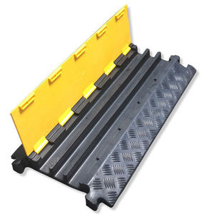 Protector de Cables, Rampa de 1-5 Canales, Amarillo y Negro, Reflectante, para Construcción, Estacionamiento, Entrada de Vehículos - Product Image 6