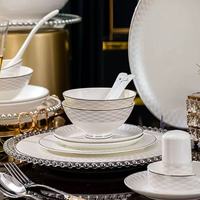 Service de Table de Luxe en Porcelaine Fine Dream Aurora, Vaisselle Classique Ondulée en Relief de Jingdezhen, Résistante à la Chaleur pour Usage Quotidien