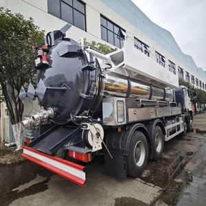 รถดูดฝุ่นและทำความสะอาดท่อระบายน้ำ HOWO 8x4 พร้อมฟังก์ชั่นขจัดสิ่งอุดตันและปล่อยน้ำเสีย - Product Image 5