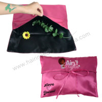 Pochette en satin réutilisable personnalisée pour l'emballage de mèches de cheveux, sac anti-poussière en satin de soie de qualité pour lingerie, perruques et extensions capillaires