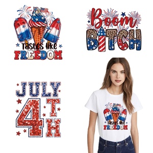 Autocollants de transfert thermocollants personnalisés, durables, lavables, en caoutchouc, à motif de dessin animé, avec logo, en polyester/PET pour T-shirts - Product Image 3