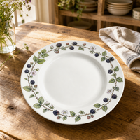 Assiette de dîner en porcelaine rose de 8 pouces à impression personnalisée, motif floral vintage, assiette ronde pour promotion, style britannique économique