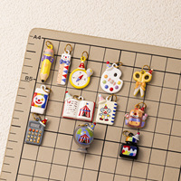 Colgantes de acero inoxidable esmaltados con diseño de dibujos animados Manna, dijes de papelería, lápiz, calculadora para joyería infantil DIY
