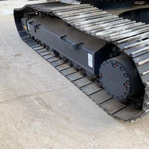 Excavadora de cadenas usada Komatsu PC200-7, 1.8 toneladas de peso operativo, componentes hidráulicos Hino Kawasaki, motor y bomba incluidos. - Product Image 5