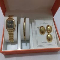 Montre à quartz carrée tendance décontractée et ensemble de bijoux en acier inoxydable avec bracelet en acier, cadeau d'anniversaire (sans boîte)
