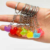 Porte-clés multicolore mignon en forme de canard lumineux miniature pour accessoires de porte-clés en résine, charme
