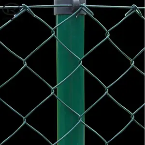 Material de PVC revestido galvanizado mergulhado a quente para cerca de elo de corrente de segurança de poste quadrado de alta qualidade como cerca de segurança esportiva